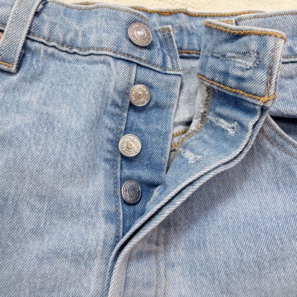 Levi's Light Blue Frayed Jeans Shorts - Picture 2 of 16